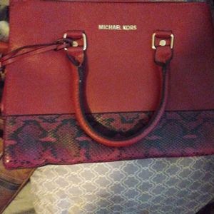 Michael Kors medium satual